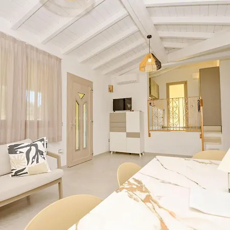 Belvedere With Private Pool In Castiadas San Nicolo Gerrei